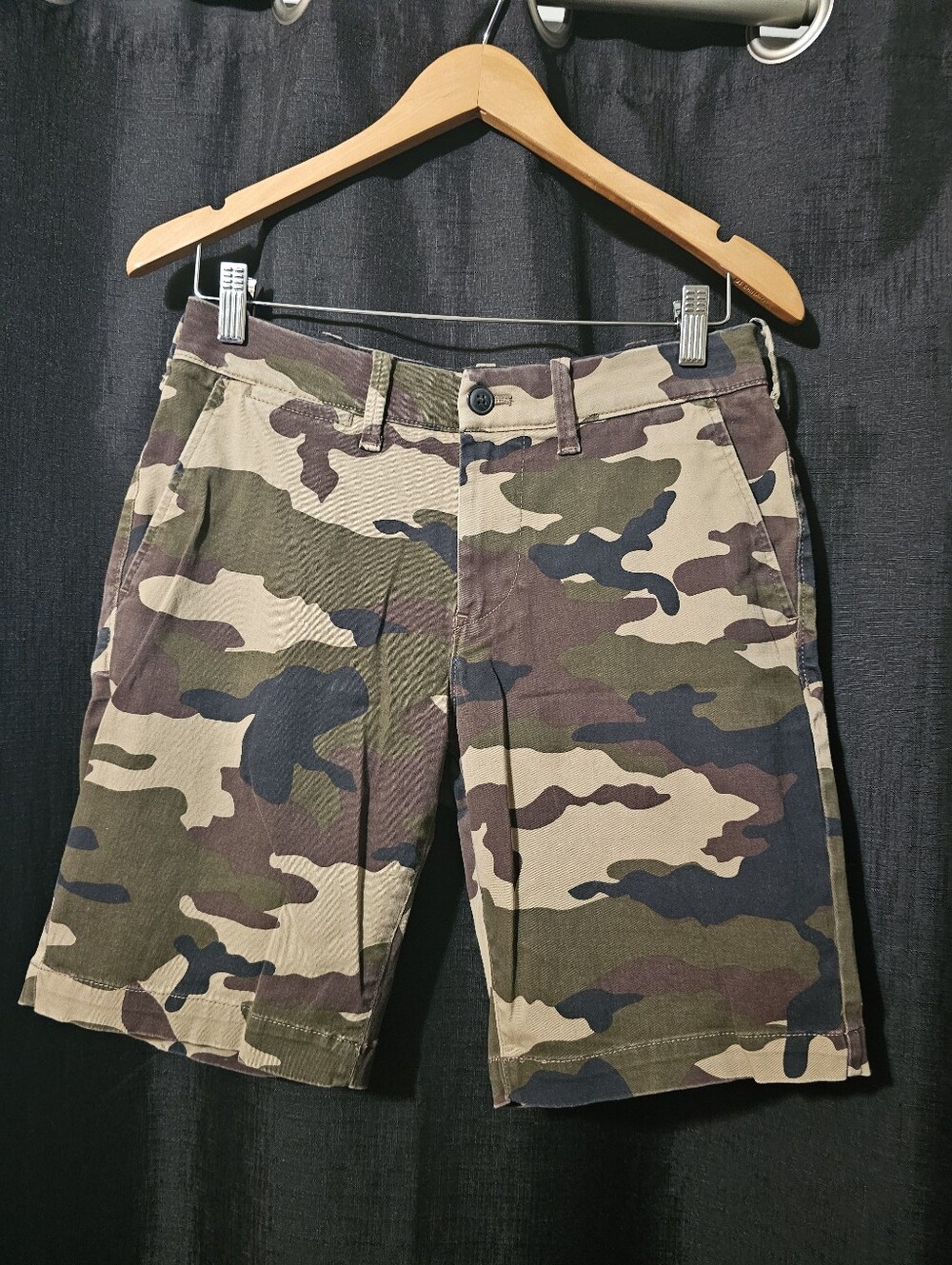 Express Men's Camouflage Flat-Front Shorts